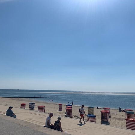 Strandkoje Im Haus Seeblick Bismarckstrasse Borkum Exterior foto